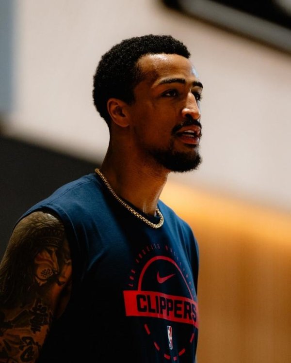 哈福配资 真挚的祝福！NBA官方祝约翰-科林斯28岁生日快乐！